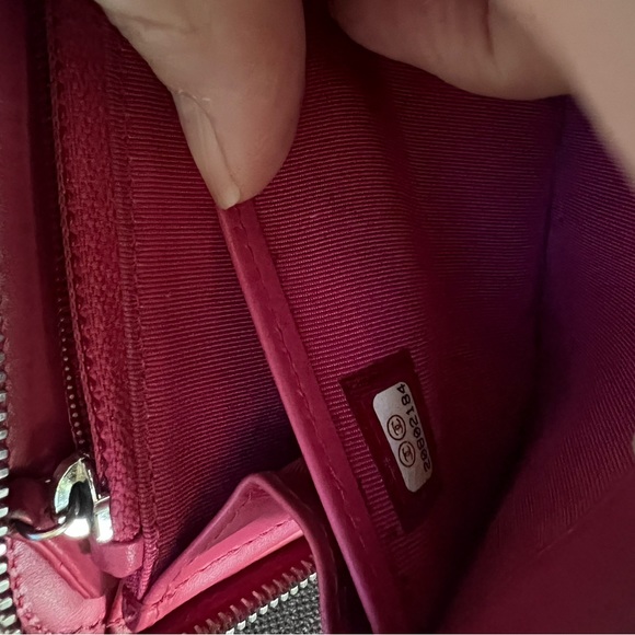 Chanel gusset zip wallet - Picture 8 of 13